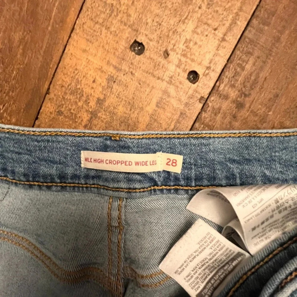 Levi’s Jeans - Size 28 - Picture 7 of 7
